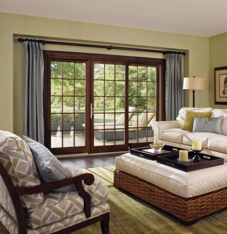 steklyannye-dveri-s-raskladkoy