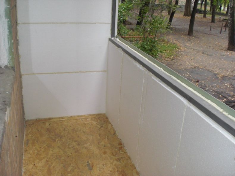 uteplenie-balkona-penopolistirolom