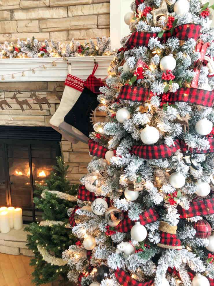 Как выбрать и украсить елку на Новый год 2022 + Советы по самостоятельному изготовлению