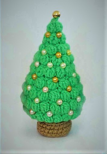 Как выбрать и украсить елку на Новый год 2022 + Советы по самостоятельному изготовлению