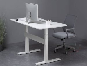 Почему стали популярны столы с регулируемой высотой?